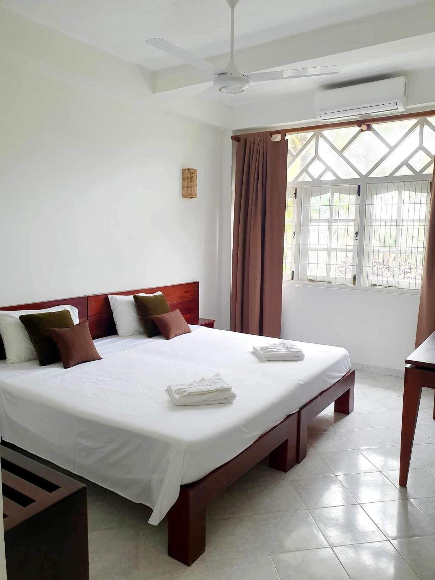 Hotel Mountbaylk à Dehiwala-Mont Lavinia Extérieur photo