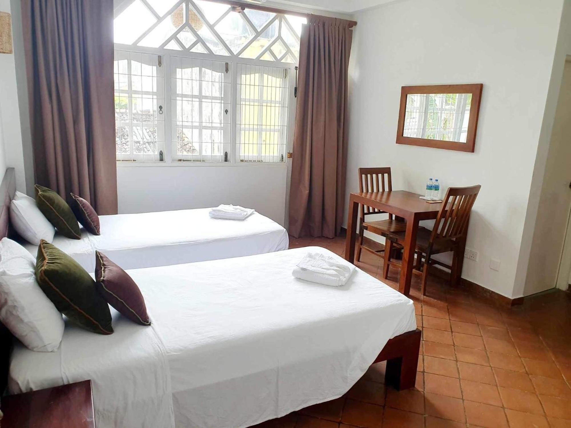 Hotel Mountbaylk à Dehiwala-Mont Lavinia Extérieur photo