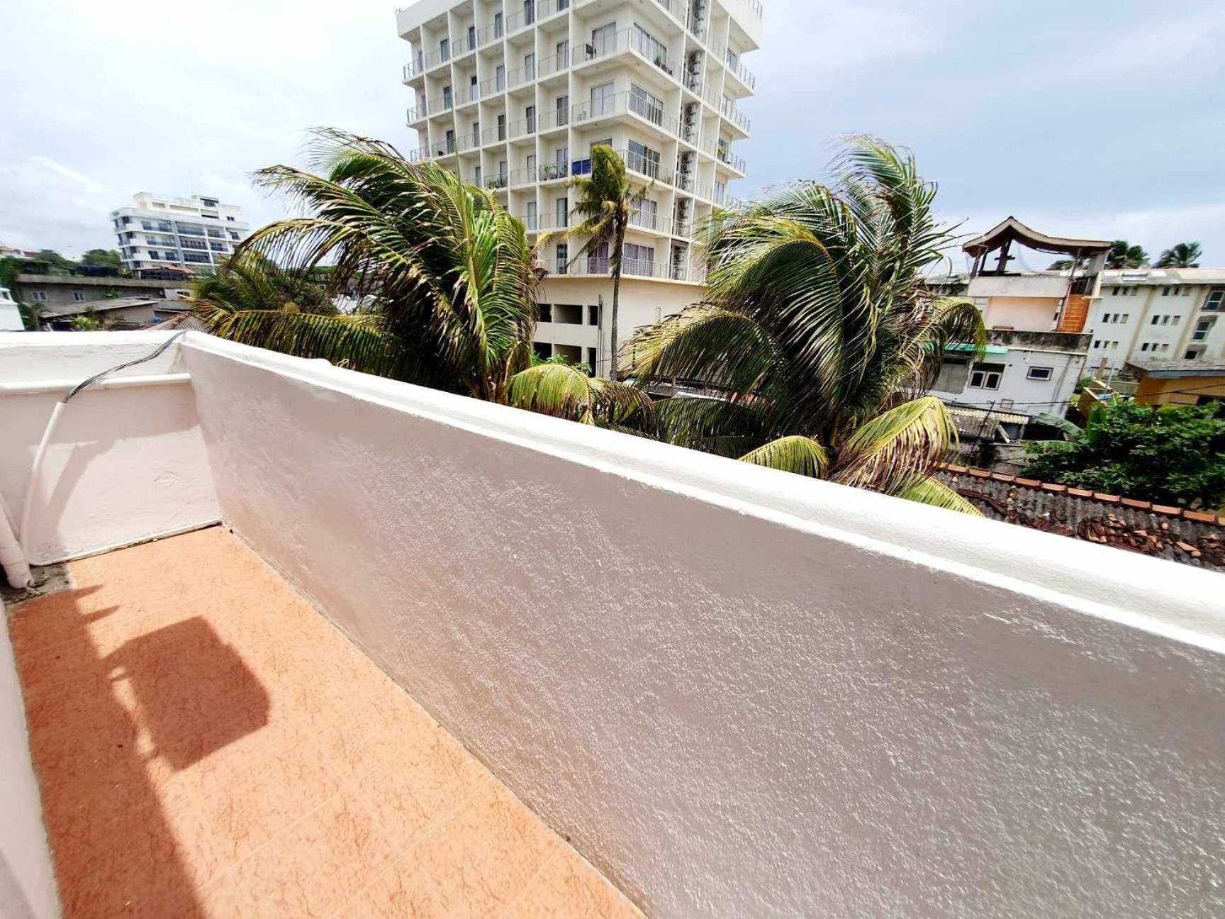 Hotel Mountbaylk à Dehiwala-Mont Lavinia Extérieur photo