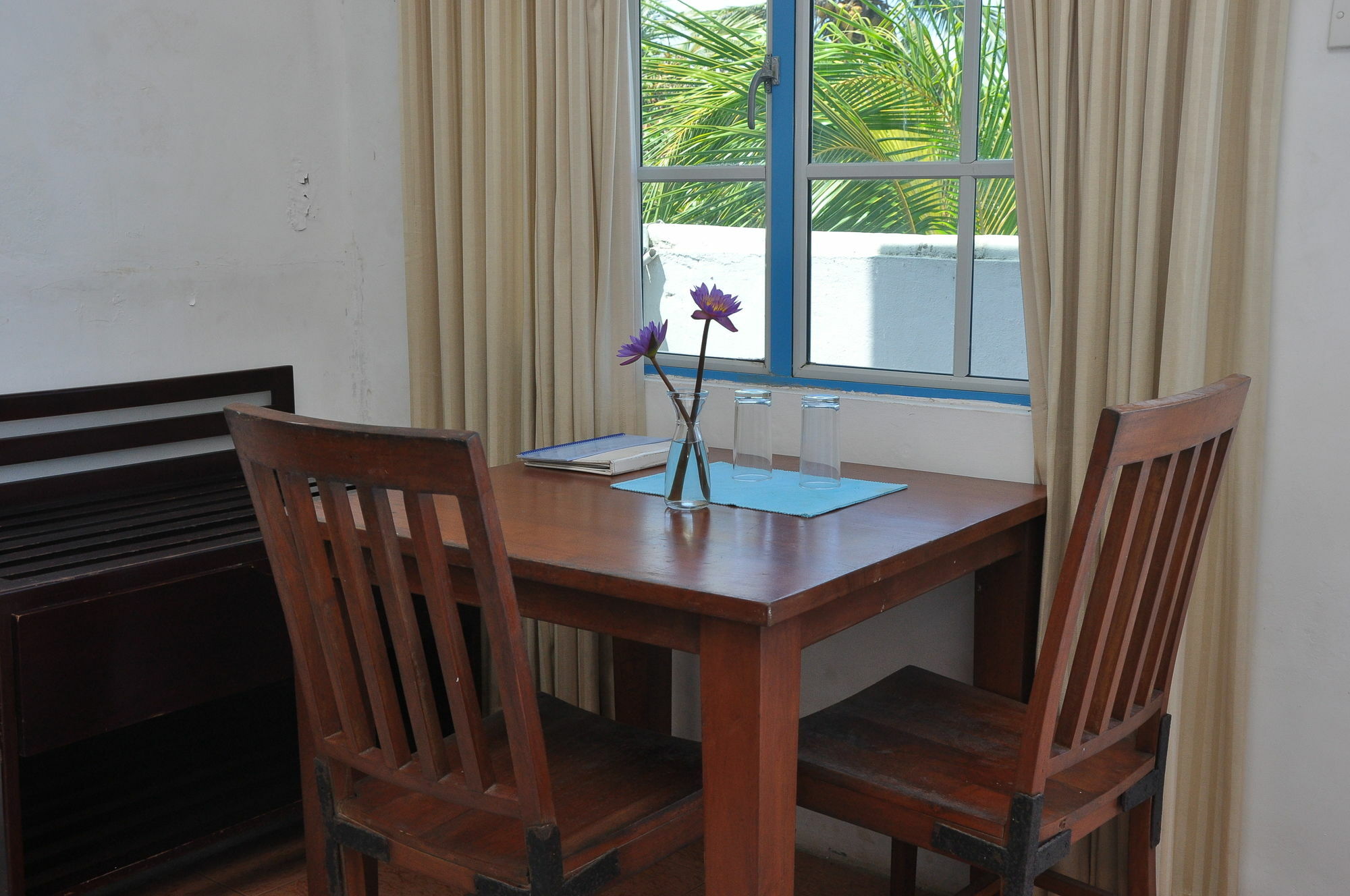 Hotel Mountbaylk à Dehiwala-Mont Lavinia Extérieur photo